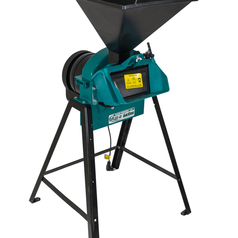 PICADORES E TRITURADORES FORRAGEIROS GP-1500ABI